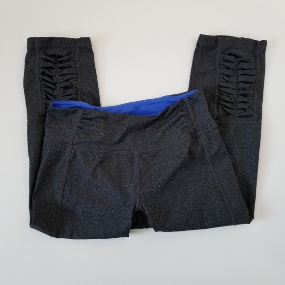 Kyodan Charcoal Gray Ruched Capri Leggings P/S - Picture 1 of 5